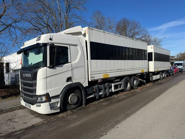 Sattelzugmaschine, Sattelauflieger und Lafette